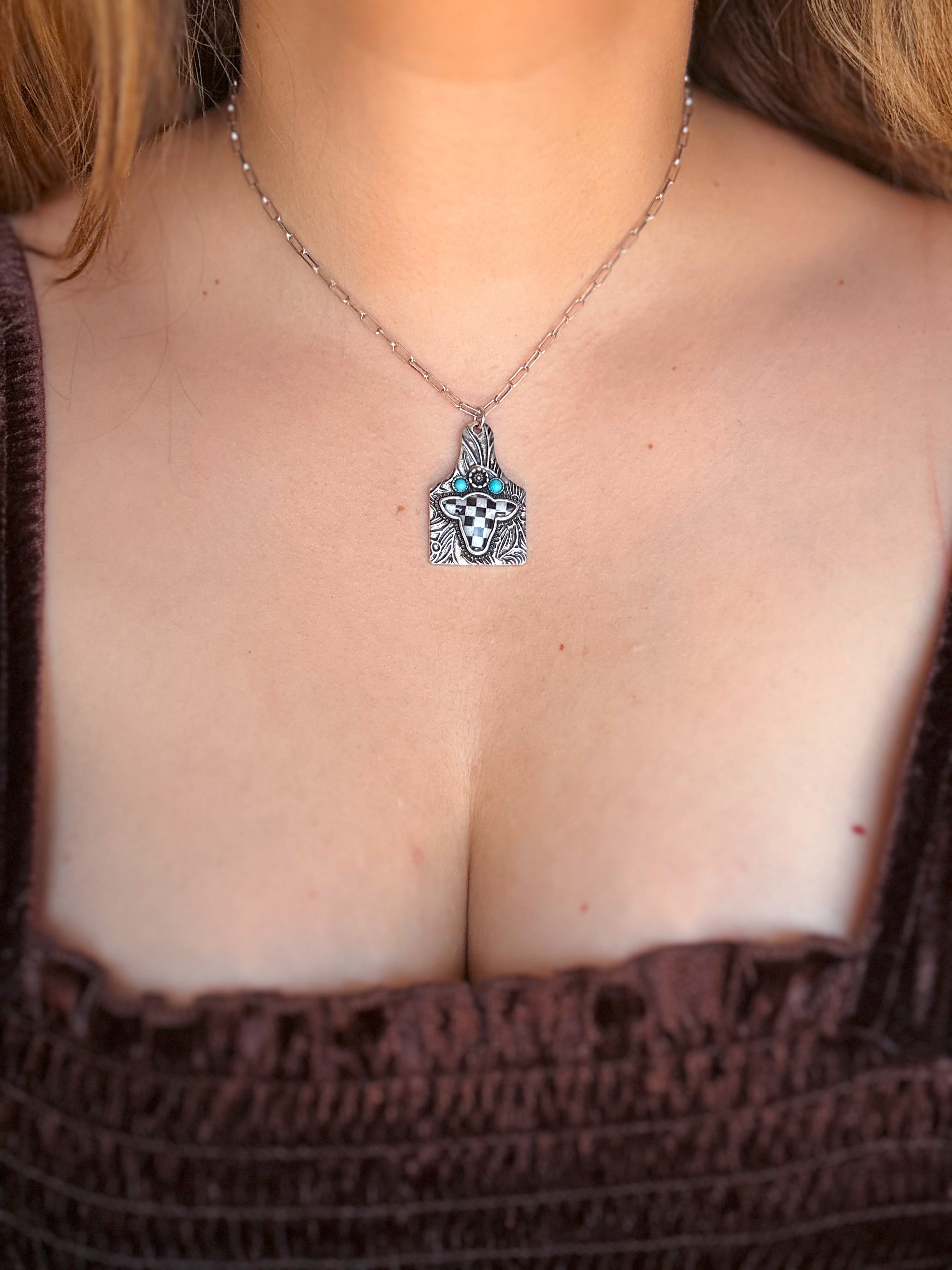 WESTERN CHECKER FLAG COW HEAD CATTLE TAG NECKLACE
